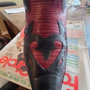 Women's boots sz 7 red/black